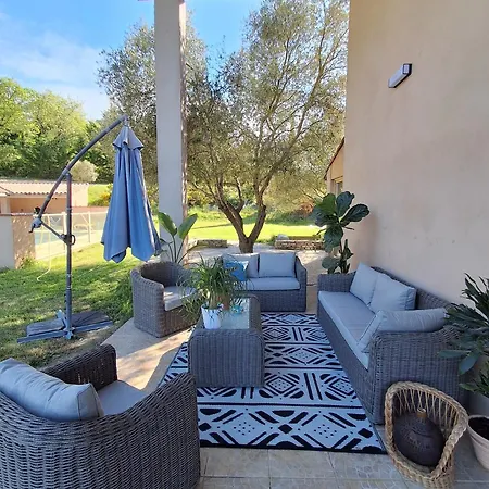 Maison Avec Vue Et Piscine Holiday home Sainte-Camelle